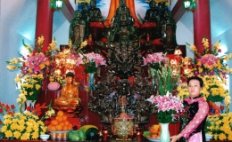 Ngời s&aacute;ng chữ t&acirc;m 